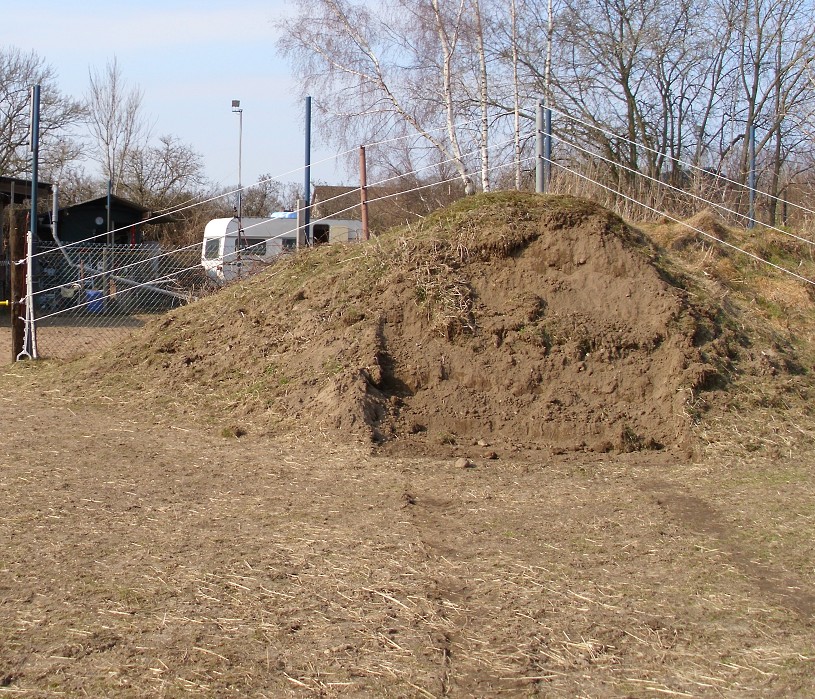 Erdhaufen 1
